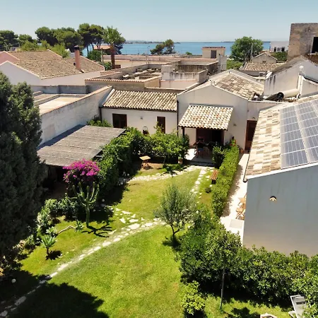 Stagnone Area Zero Bed & Breakfast 3*