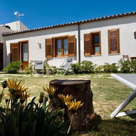 Stagnone Area Zero Bed & Breakfast 3*